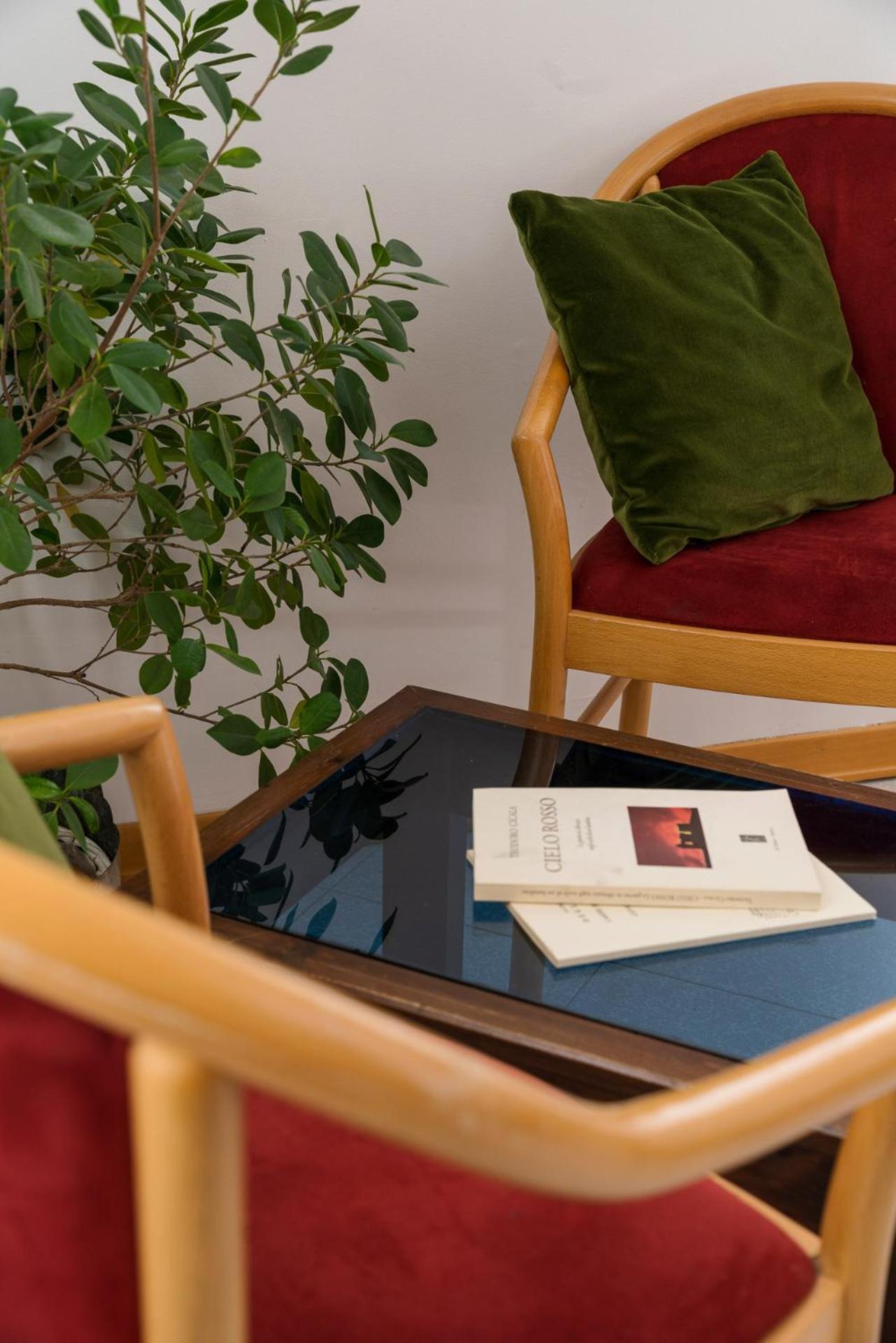 Suite,1530147871:JPEG